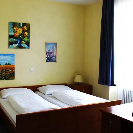 Wartburg Otel 3*