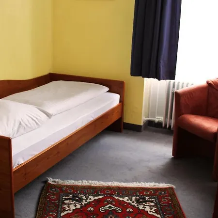 Wartburg Otel 3*